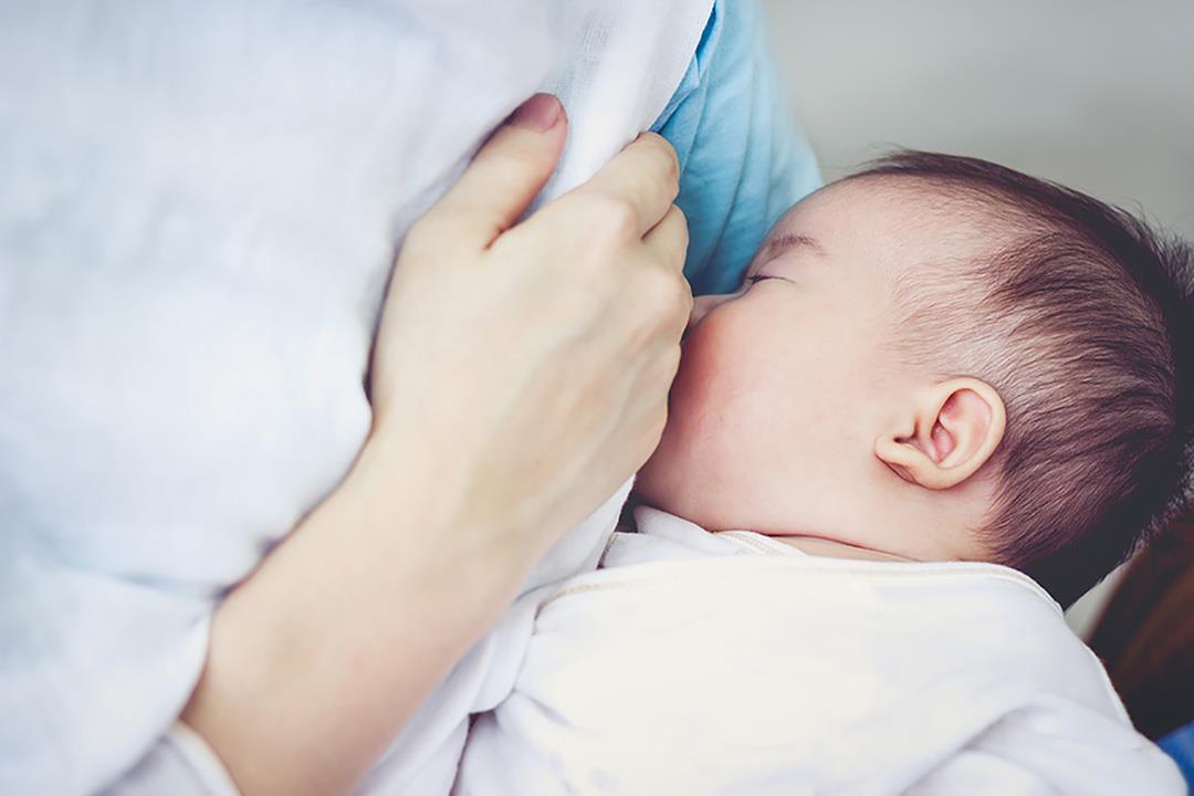 Breastfeeding Frequency: How Many Hours Between Feeds?